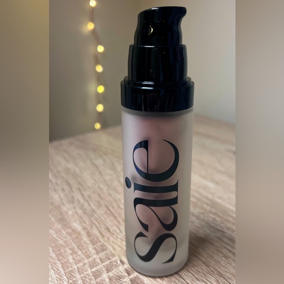 Saie Glowy Super Gel Lightweight Dewy Multipurpose Illuminator | New Without Box - Picture 3 of 5